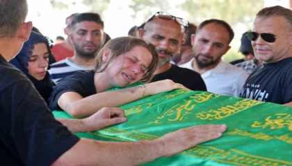 Tek teker aşk tek bıraktı, genç kadının feryatları yürekleri yaktı