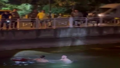 Uygulamaya girmemek için kanala atladı, boğulmaktan vatandaşlar kurtardı