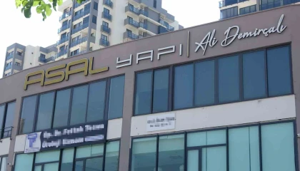 Adana Yüreğirde başkanın şirketine girilip koltuğuna ateş edildi