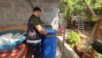 Adanada 2 bin 930 litre kaçak içki ele geçirildi