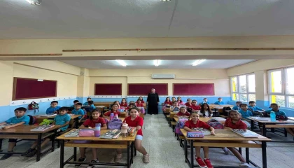 Adanada 522 bin öğrenci ders başı yaptı