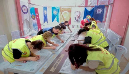 Adanada çocuklara model uçak ve robotik kodlama kursu