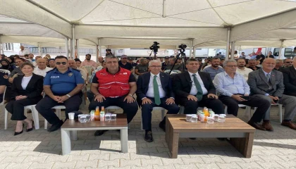 Adanada deprem mağduru çiftçilere Kızılaydan destek