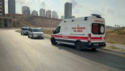 Adanada yol kenarında ceset bulundu