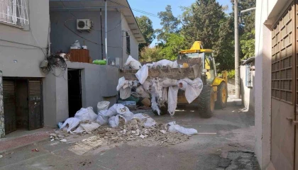 Akdenizde temizlik seferberliği: Her gün 350 ton çöp toplanıyor