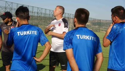 Anne ve babasının sesi oldu, şimdi ise ay-yıldızlı forma için çalışıyor