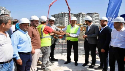 Antakya Belediyesi, Gençlik Merkezi ve Pazar Alanı Kompleksi inşası için temel attı