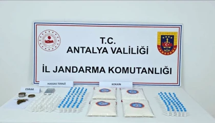 Antalyada 5 kiloya yakın kokain ele geçirildi