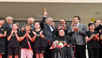 Antalyada 526 bsin 145 öğrenci için ders zili çaldı