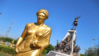 Antalyada Altın Portakal için geri sayım başladı: 62nci yıla özel 62 Venüs heykeli