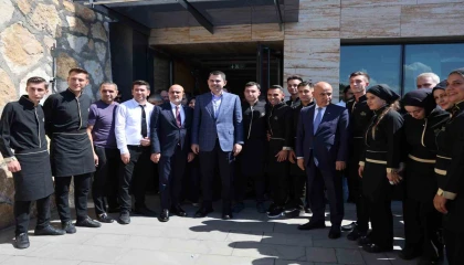 Bakan Kurum: Deprem bölgesinde her üç depremzededen ikisi evine kavuştu