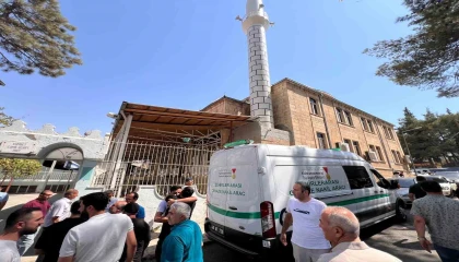 Bıçaklı saldırıda hayatını kaybeden genç adam son yolculuğuna uğurlandı