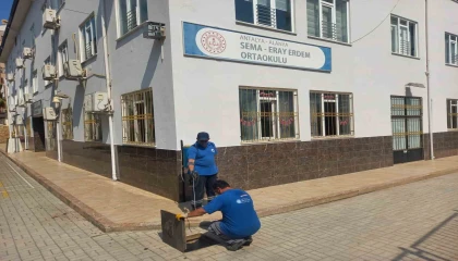 Büyükşehir ekipleri okulları yeni eğitim dönemine hazırlıyor