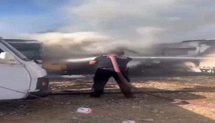 Demrede park halindeki karavanda çıkan yangın, diğer karavana da sıçradı