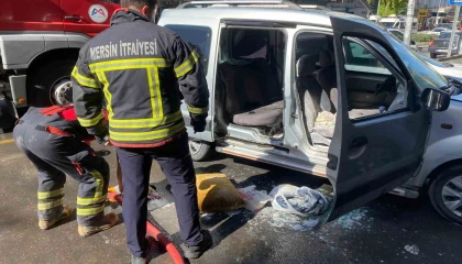 Esnafın zamanında müdahalesi aracın yanmasını önledi