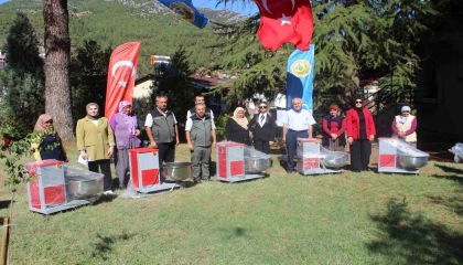 Fekede köy üreticilerine üretimde hibe desteği verildi