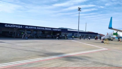 Gazipaşa-Alanya Havalimanında rüzgar nedeniyle bazı uçuşlar iptal edildi