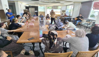 Gazipaşada huzurevinde sıra gecesi coşkusu