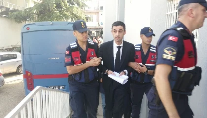 Gelendost Belediyesi zimmet ve rüşvet davasının ilk duruşmasında tahliye kararı çıkmadı