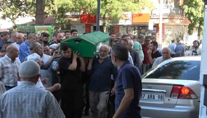 Görev başındayken otomobilin çarptığı güvenlik görevlisi hayatını kaybetti