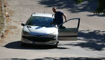 Ispartada yokuş yukarı giden otomobillerin sırrı çözüldü: Optik illüzyon