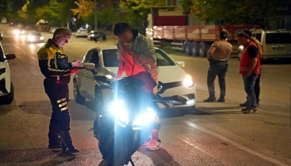 Ispartada abartı egzoz ve modifiye araçlara yönelik denetim: 24 araca ceza uygulandı