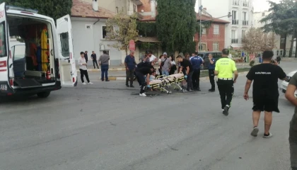 Ispartada hafif ticari araçla motosiklet çarpıştı: 1 yaralı