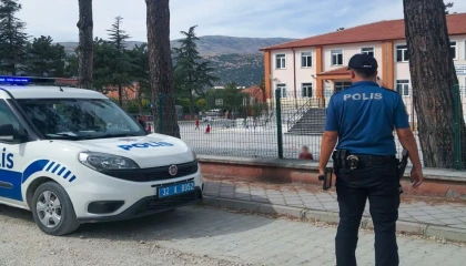 Ispartada okul önleri ve asayişe yönelik uygulama gerçekleştirildi