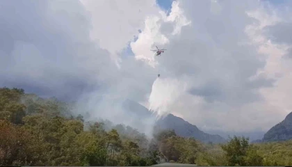 Kemerde ormanlık alanda çıkan yangın büyümeden kontrol altına alındı