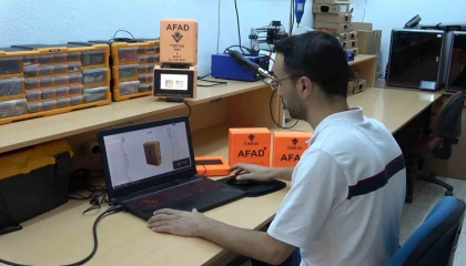 Kendini deprem anında enkazda hisseden mühendis, hayat kurtaran sistem geliştirdi