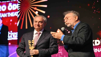Kepezin Uluslararası Akdeniz Tiyatro Ödülleri ilk kez sahiplerini buldu