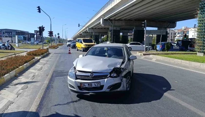 Kırmızı ışık ihlali kazaya yol açtı: 1 yaralı