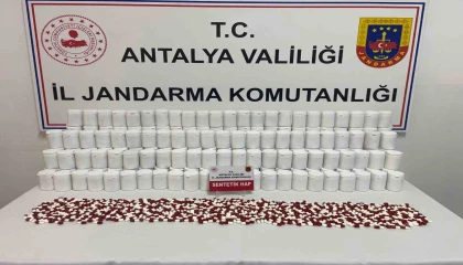 Kontrol noktasında durdurulan araçtan binlerce sentetik hap ele geçirildi