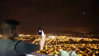 Kozanda Kanlı Ay tutulması