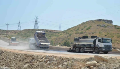 Manavgatta grup yolları asfaltlanıyor