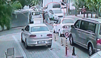 Manavgatta hafif ticari araca çarpan patenli çocuk yaralandı