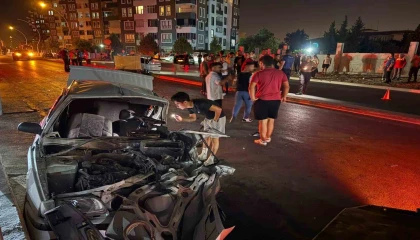 Mersinde feci kaza: 1 ölü, 8 yaralı