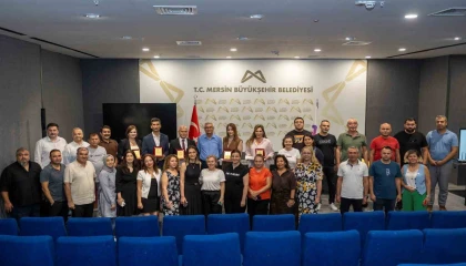 Mersinde görevde yükselen personele plaket ve teşekkür belgesi