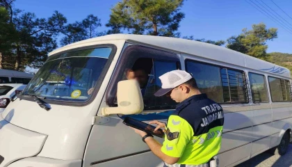 Mersinde jandarmadan okul servislerinde sıkı denetim