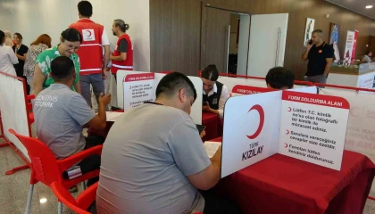 Mersinde sağlık personeli kök hücre bağışı için sıraya girdi