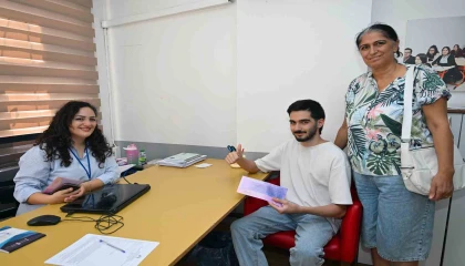 Mersinde üniversiteyi kazanan öğrencilere geri ödemesiz öğrenim desteği