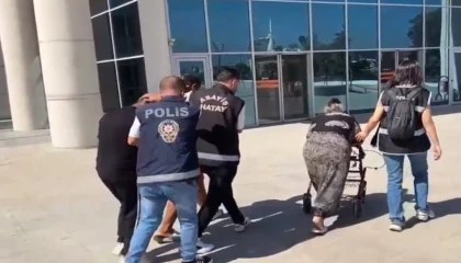 Oto faresi 3 hırsız yakalandı; 2 tutuklama