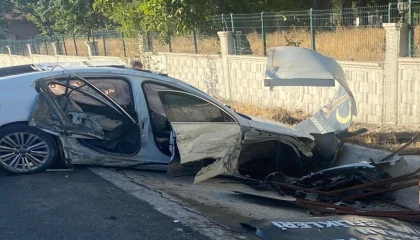 Otomobil ile tanker çarpıştı: 2 yaralı