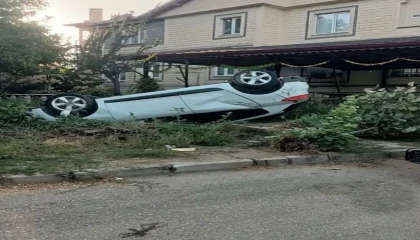 Otomobil takla atı, sürücü kazayı yara almadan atlattı