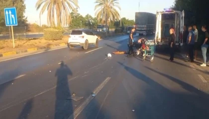 Otomobille çarpışan motosikletin sürücüsü yaralandı