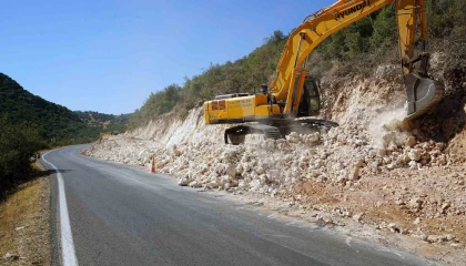 Pazarcıkta yol çalışması