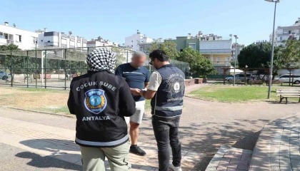 Polisten okul çevreleri ve servis araçlarında sıkı denetim