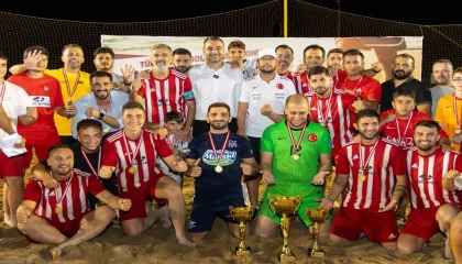 TFF Plaj Futbolu Ligi Manavgat etabında şampiyon Çimhan Sarılarspor oldu