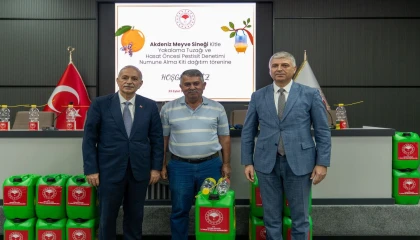 Üreticiye, Akdeniz meyve sineği tuzağı dağıtıldı
