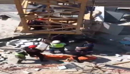 Vinçte bayılan operatörü itfaiye kurtardı